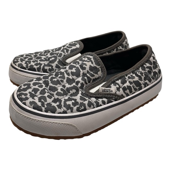 Vans Other - Vans Slip- er 2 Slip-on Comfort Shoes "Snow Leopard" Size Youth 3